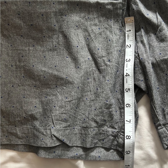 J. Crew men’s chambray shorts w/ blue polka dots. EUC. 9” inseam. Size 38. - Picture 6 of 6